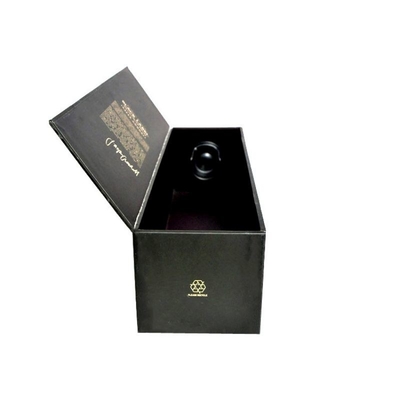 Μαύρα συσκευάζοντας κιβώτια μπουκαλιών κρασιού με τη UV αποτύπωση σε ανάγλυφο σφράγισης φύλλων αλουμινίου τυπωμένων υλών χρυσή